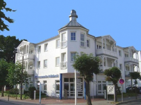 Haus Volksbank by Rujana, Binz